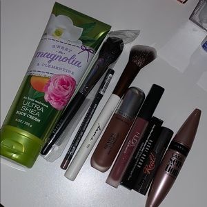 SOLD❌Makeup bundle🥰♥️